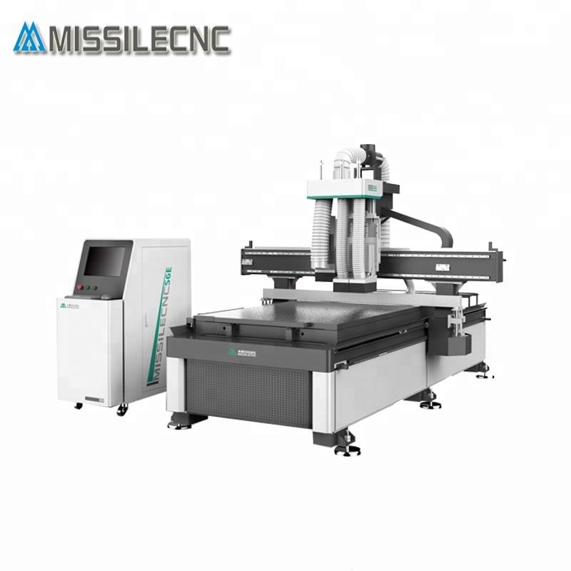 Интеллектуальная загрузка и загрузка расточной головки cnc вложения cnc маршрутизатор машина для мебельной производственной линии