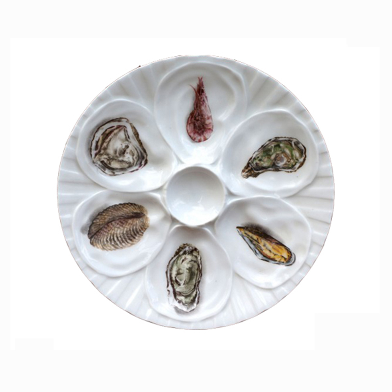 Белая керамическая тарелка из морепродуктов oyster