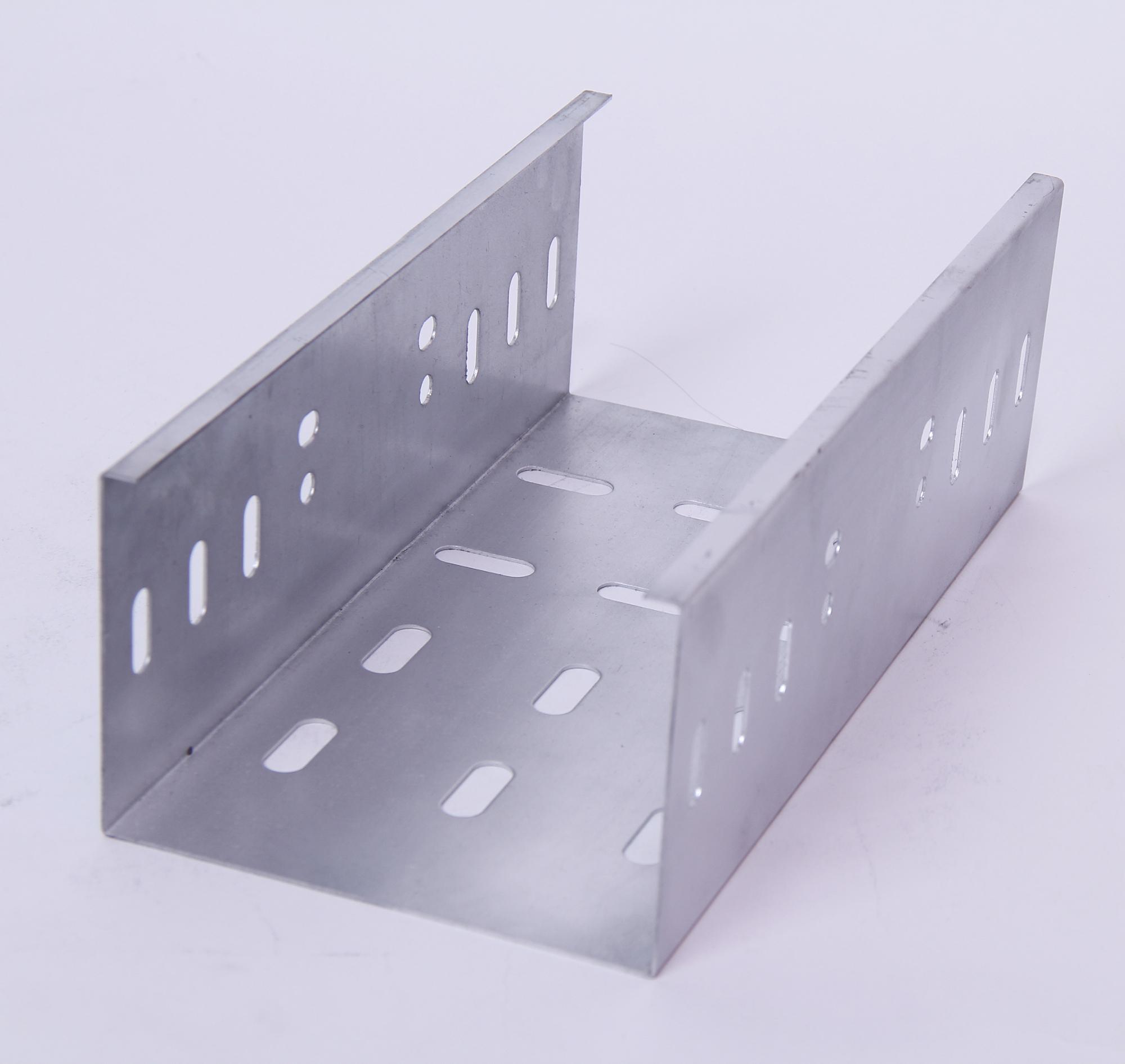 New outdoor electrical galvanized perforated cable tray cable trunking system