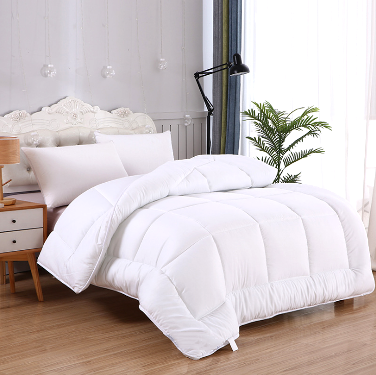 Wholesalers 4 Seasons Warm Breathable Hollowfiber Polyester Cover Quilt