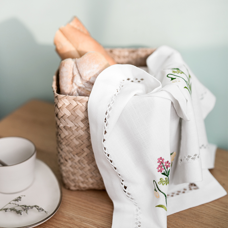 Multi-functional home dinner table microwave oven small towel dust-proof cover cloth embroidered napkins