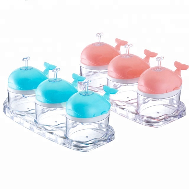 Wishome brand wholesale whale shape hot sale plastic spice bottles whale spice shaker bottle