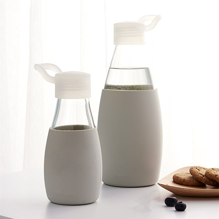Стеклянная бутылка для воды, не содержащая BPA, с силиконовой втулкой