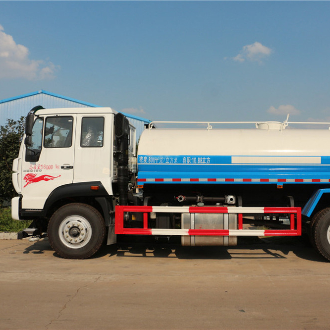 Хорошее качество и цена SINOTRUK 6X4 водный грузовик 5000 галлонов бак для воды грузовик спринклер автоцистерна