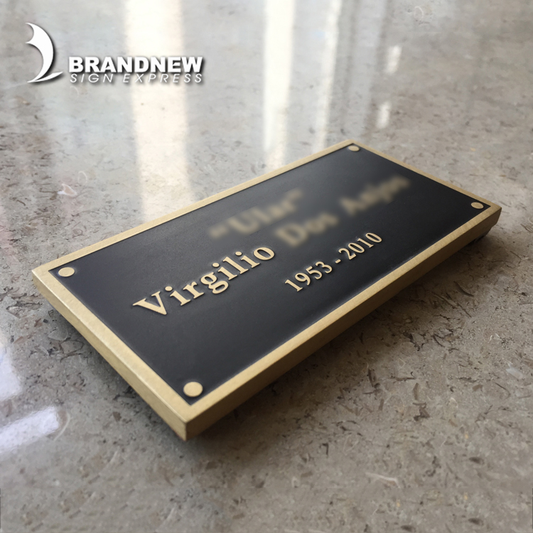 Винтажная бронзовая мемориальная табличка под заказ