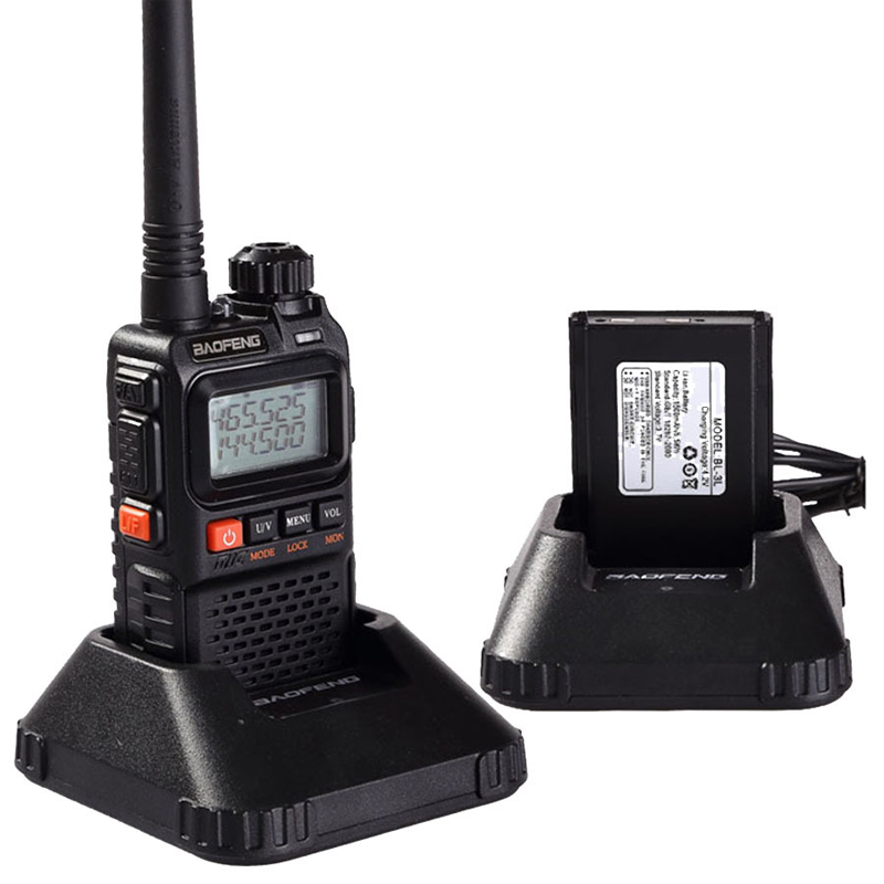 Двухдиапазонный двухсторонний радиоприемник baofeng UV-3r + рация