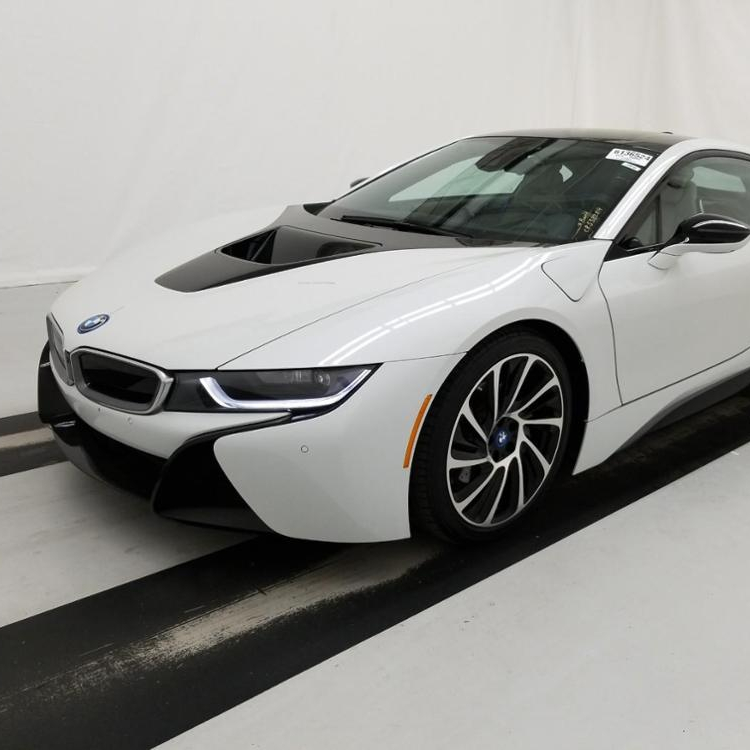 Довольно Подержанный автомобиль BMW i8 2015