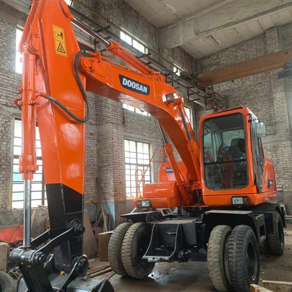 Хорошее качество Подержанный doosan колесный экскаватор DH150W для продажи/doosan экскаватор с низкой ценой