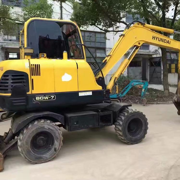 Колесный экскаватор Hyundai R60W-7