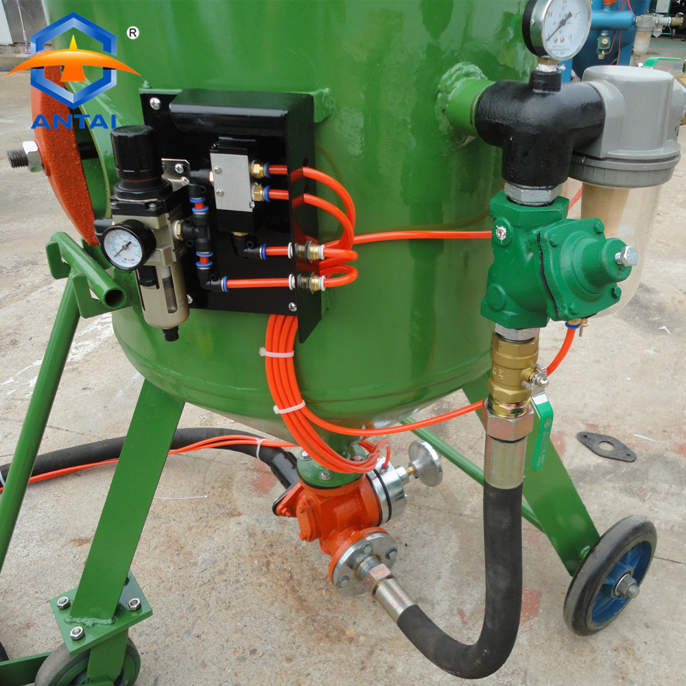 100L 200L 300L Pneumatic high pressure dry type used mobile sand blaster