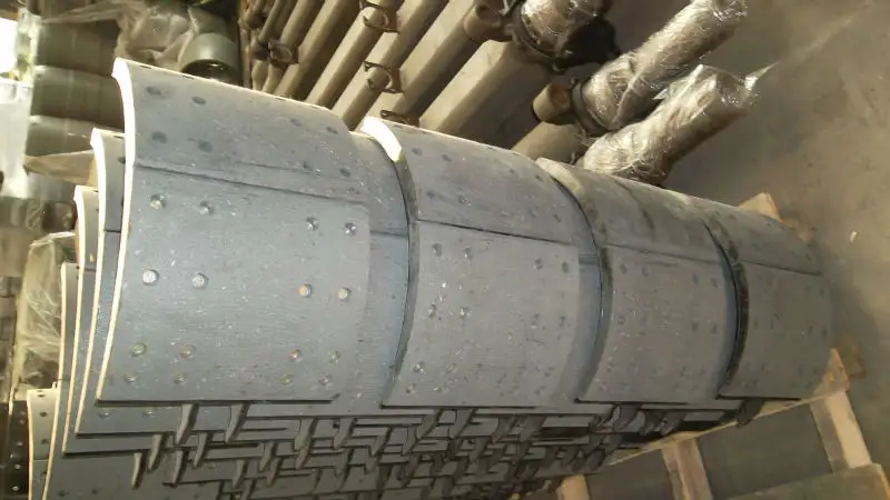 Трейлер задние дисковые тормоза внутри известный тормозные колодки фабрики в Китае