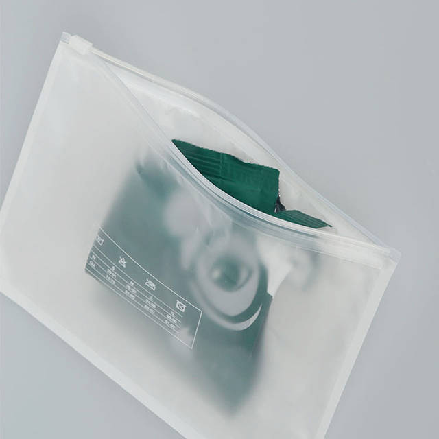 Resealable заказной ПВХ ПЭ матовый замка застежка-молнии пластиковые пакеты для упаковки для одежды с молнией с собственным логотипом