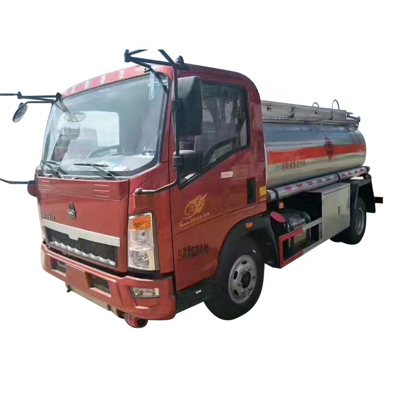 Sinotruk howo 6 колеса 8000L заправки бензиновый танкерная перевозка нефти на грузовиках