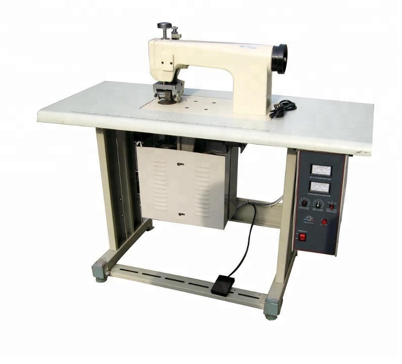 2018 ultrasonic non woven embossing machine with CE