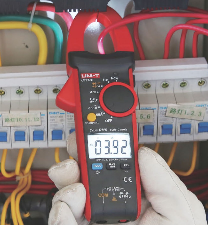 Улучшенная версия UT216B серии 600A True RMS Цифровые токоизмерительные клещи