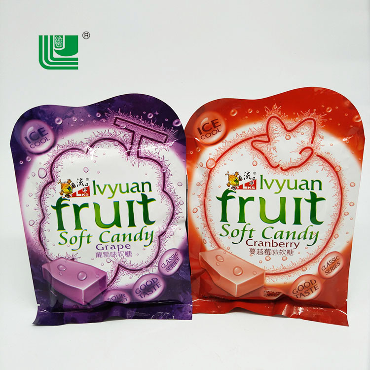Cranberry flavor sugus fruit soft chewy candy square shape