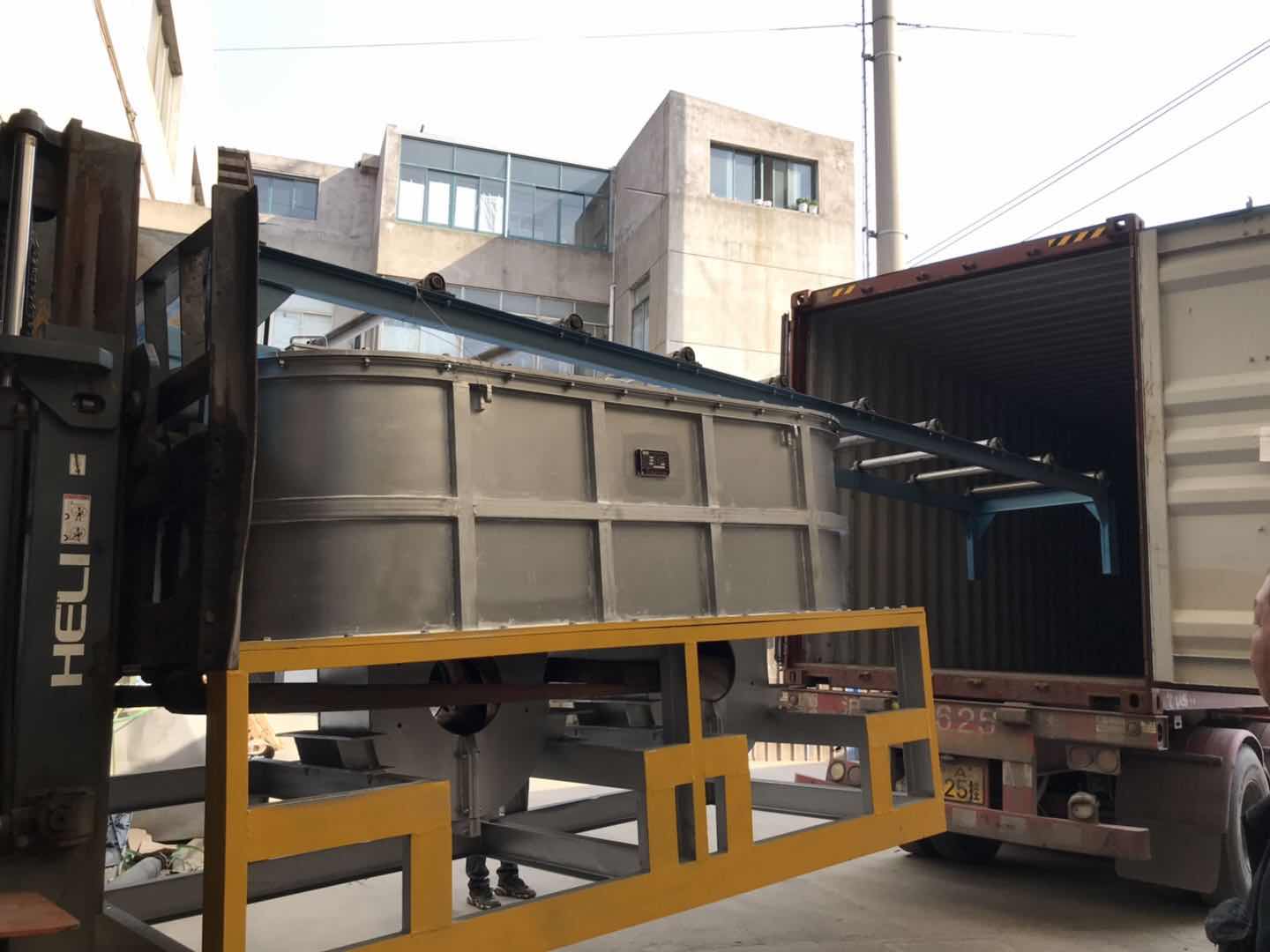 Печь для непрерывного литья вверх для производства медной проволоки
