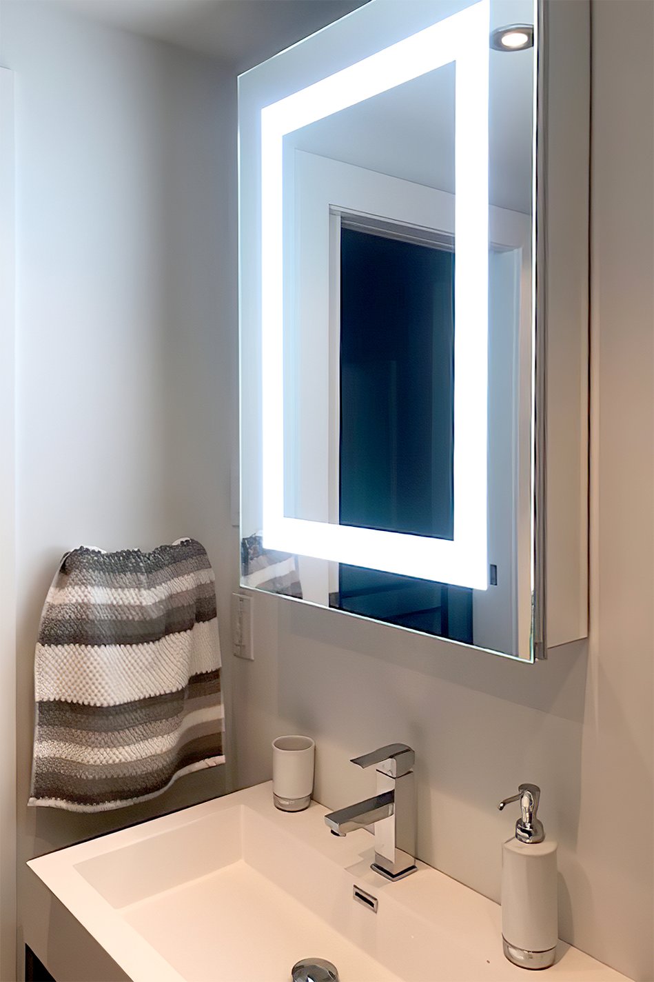 Modern Waterproof Led Bathroom Vanity Mirror Cabinet Illuminated Bath Mirror Cabinet Bathroom Mirror Cabinet With Light