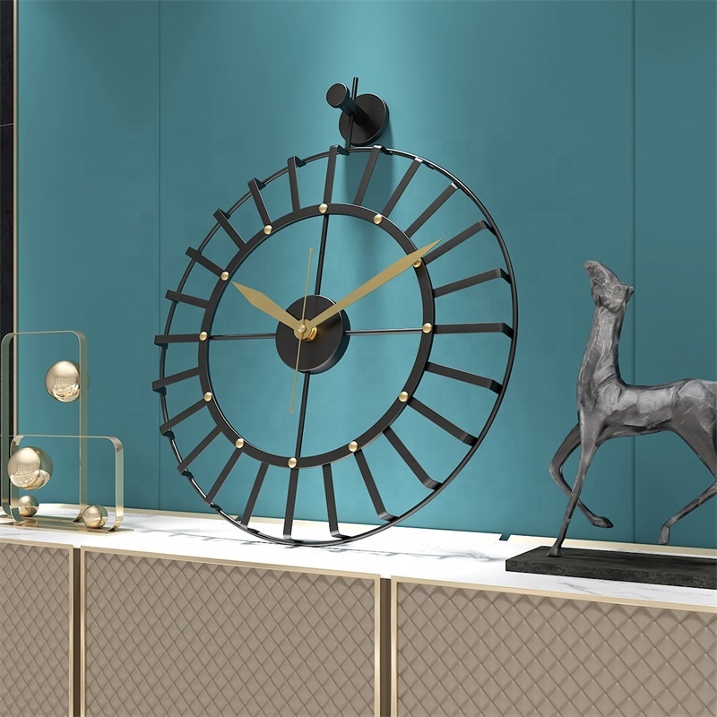 Hot Selling European Living Room Decorative Iron Wall Clock Modern Artist Silent Quartz Wall Hanging Clock
