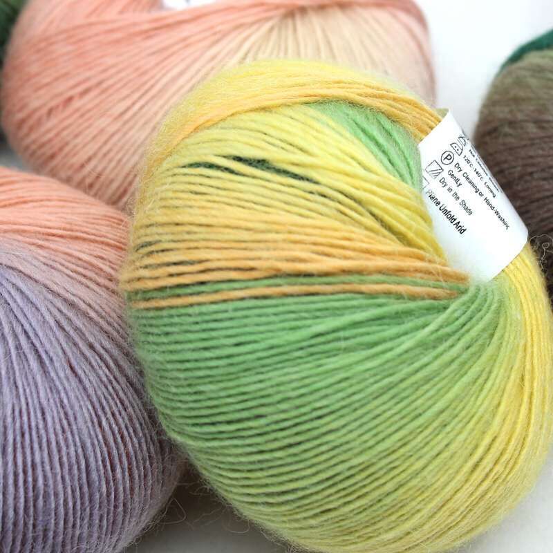 Super nice Long space dye 100% merino wool yarn for hand knitting scarf and hat