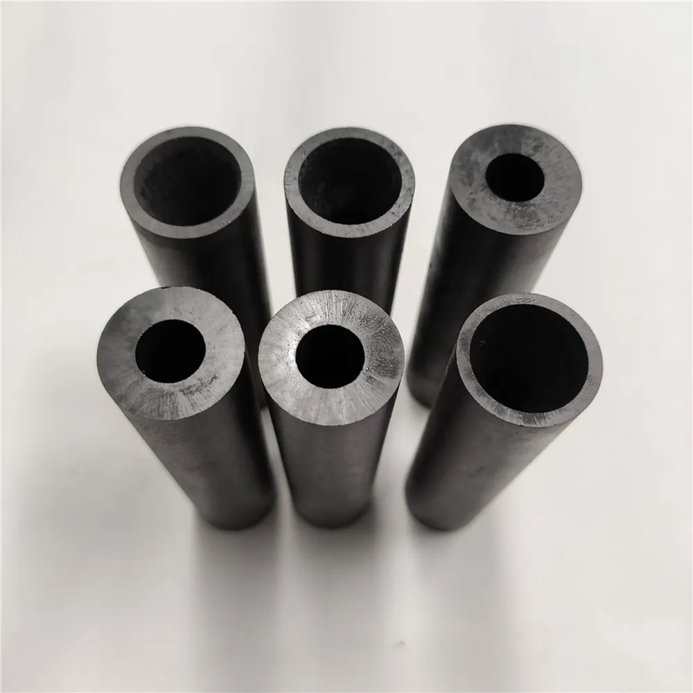 Boron carbide nozzles for blasting