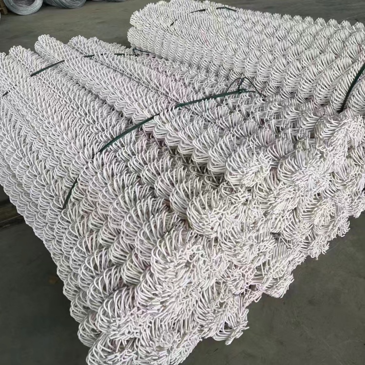 Factory Chain Link Fence Making Machine Fence Panels Outdoor Hot Dipped Galvanized Diamond Wire Mesh Cyclonic Mesh