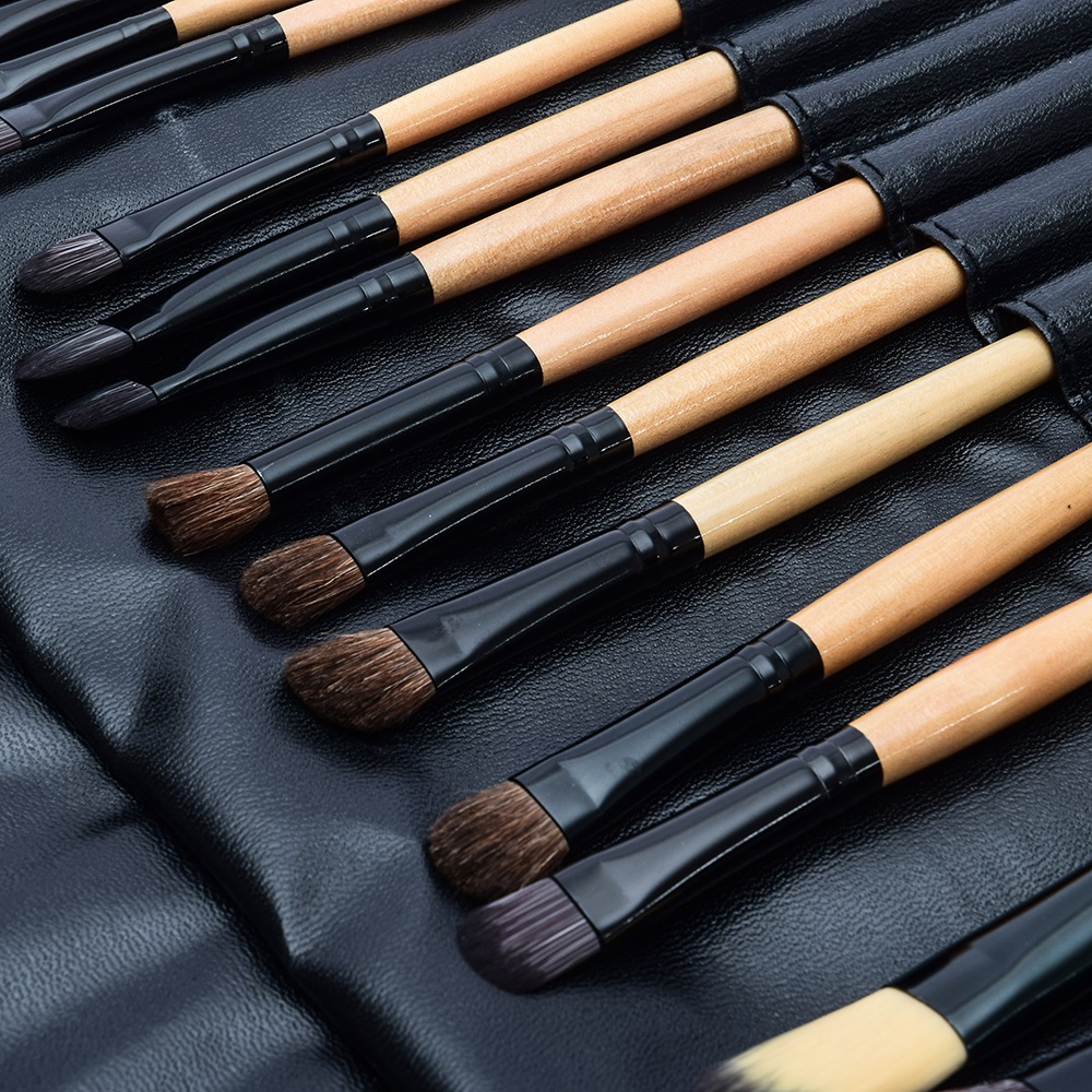 Best make up brushes synthetic 24 pcs makeup Set 24 pieces Wooden Makeup brushes Makeup Cosmetic Tools Beauty Brushes