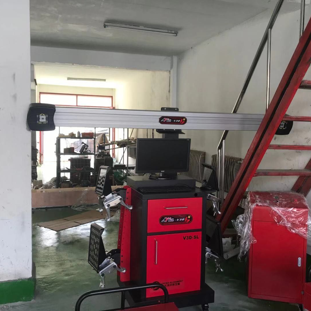 Professional vehicle equipment 3d wheel alignment for chasis data adjustment