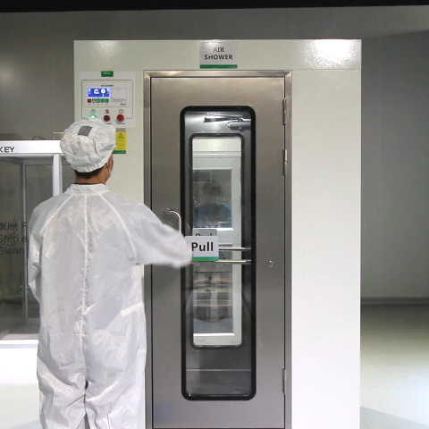 Одинарная и двойная душевая кабина с системой блокировки ISO Clean room