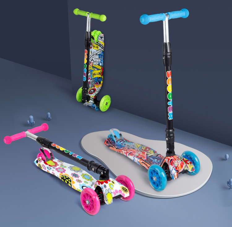 2021 New Style Ergonomic Design Folding 4 Wheel Child Scooter