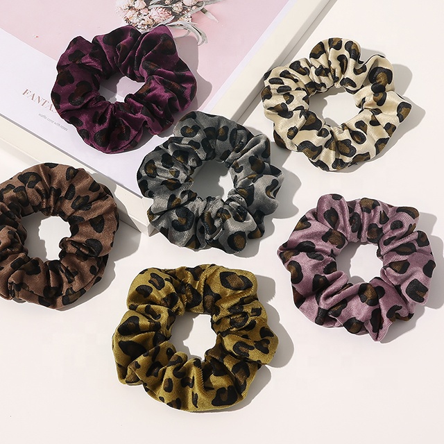 New Arrival Winter Custom Leopard Printed Sweet Girl Winter Hair Accessories Warm Velvet Flannel Scrunchies Wholesale