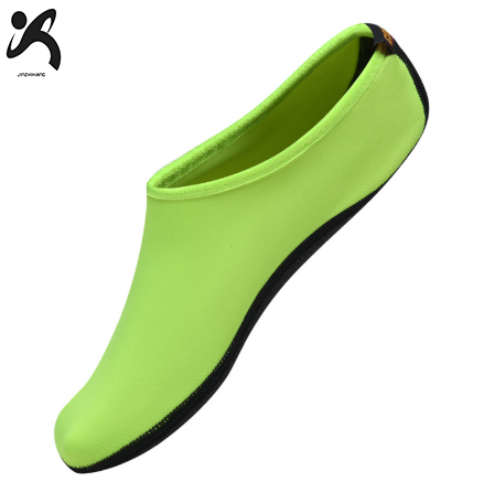 New Innovative Products Oem Beach Shoes Outdoor Beach Swimming Aqua Socks Barefoot Shoes for Surfing Pool Swimming