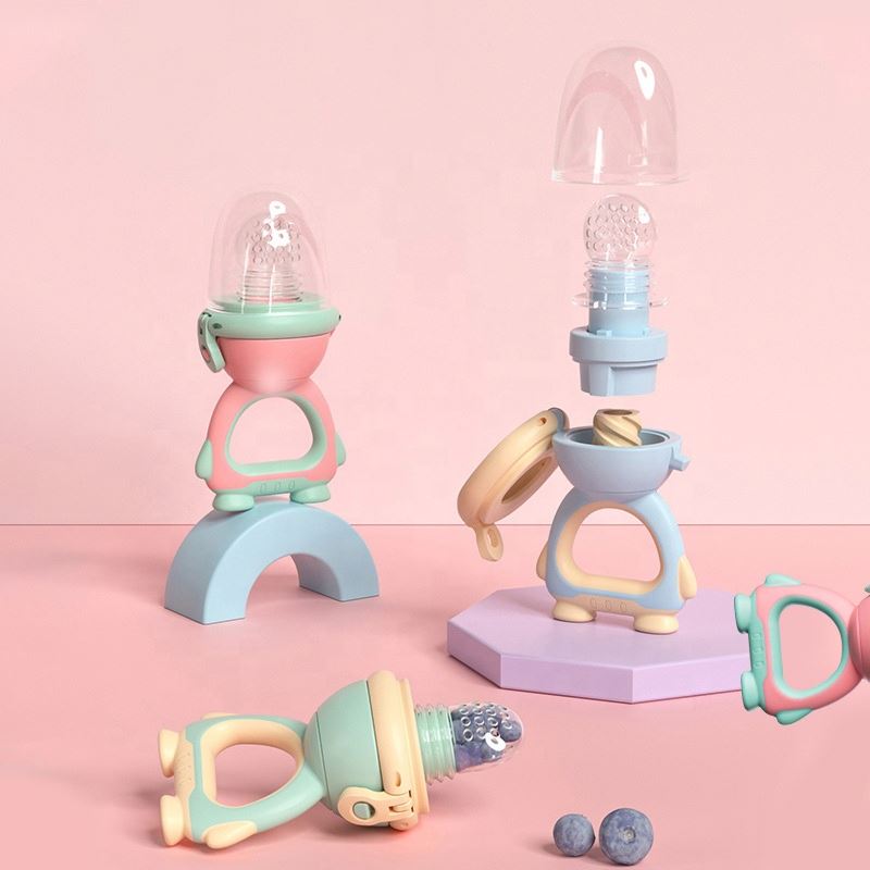New Pushing Type Robot Shape Wholesale Bpa Free Silicone Baby Fresh Baby Vegetables Juice Food Feeder Fruit Pacifier