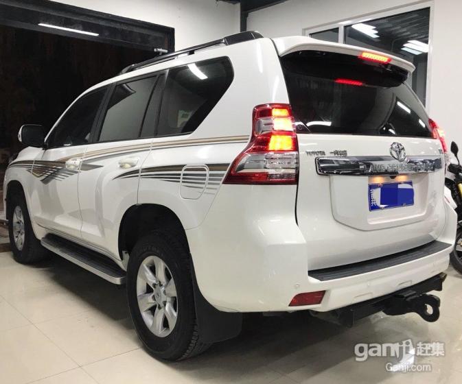 Подержанные автомобили Toyota Prado в 2015 году, л, автоматическая коробка передач с очень конкурентоспособной ценой