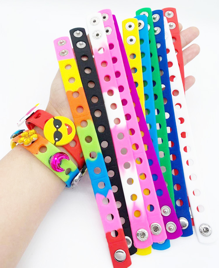 18CM soft pvc colorful silicone kid and adult bracelets wristbands for kids Shoe Croc Buckle Accessories Shoe charms