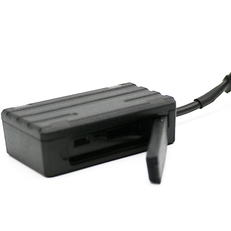 Wired GPS locator can remotely cut off and return oil, with ACC detection, real-time monitoring, main power failure alarm functi