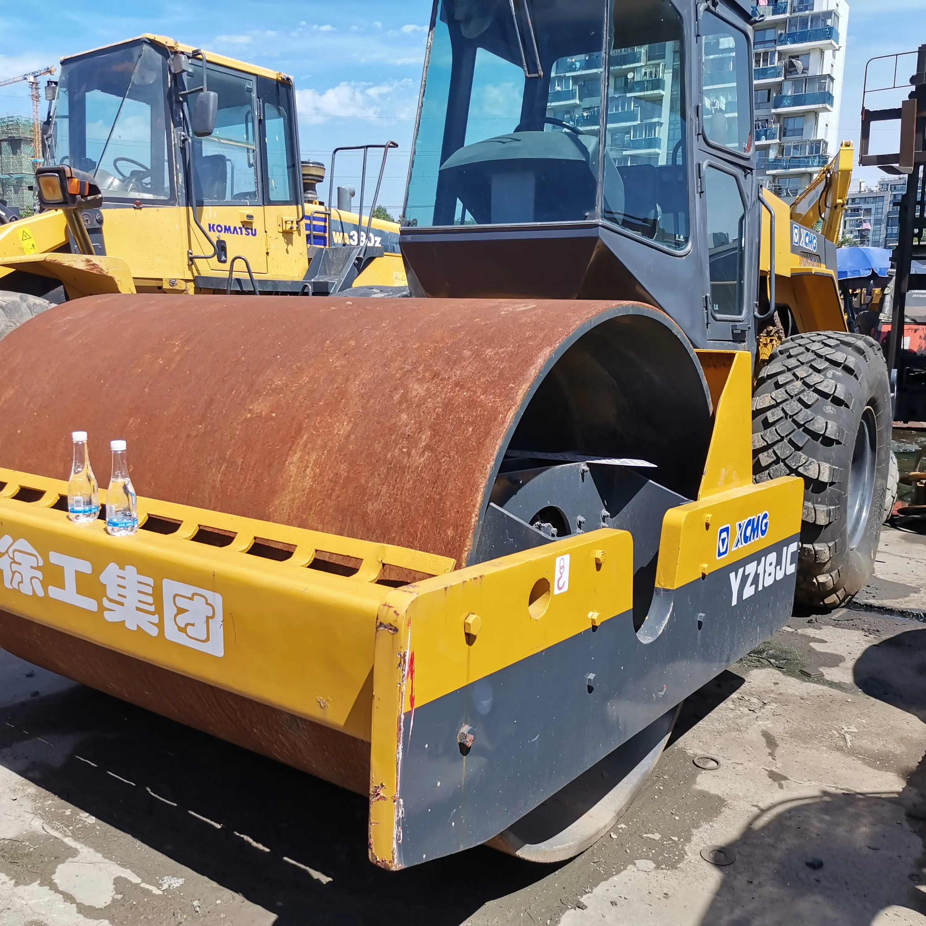 used second hand XCMGG YZ18JC road roller in good quality