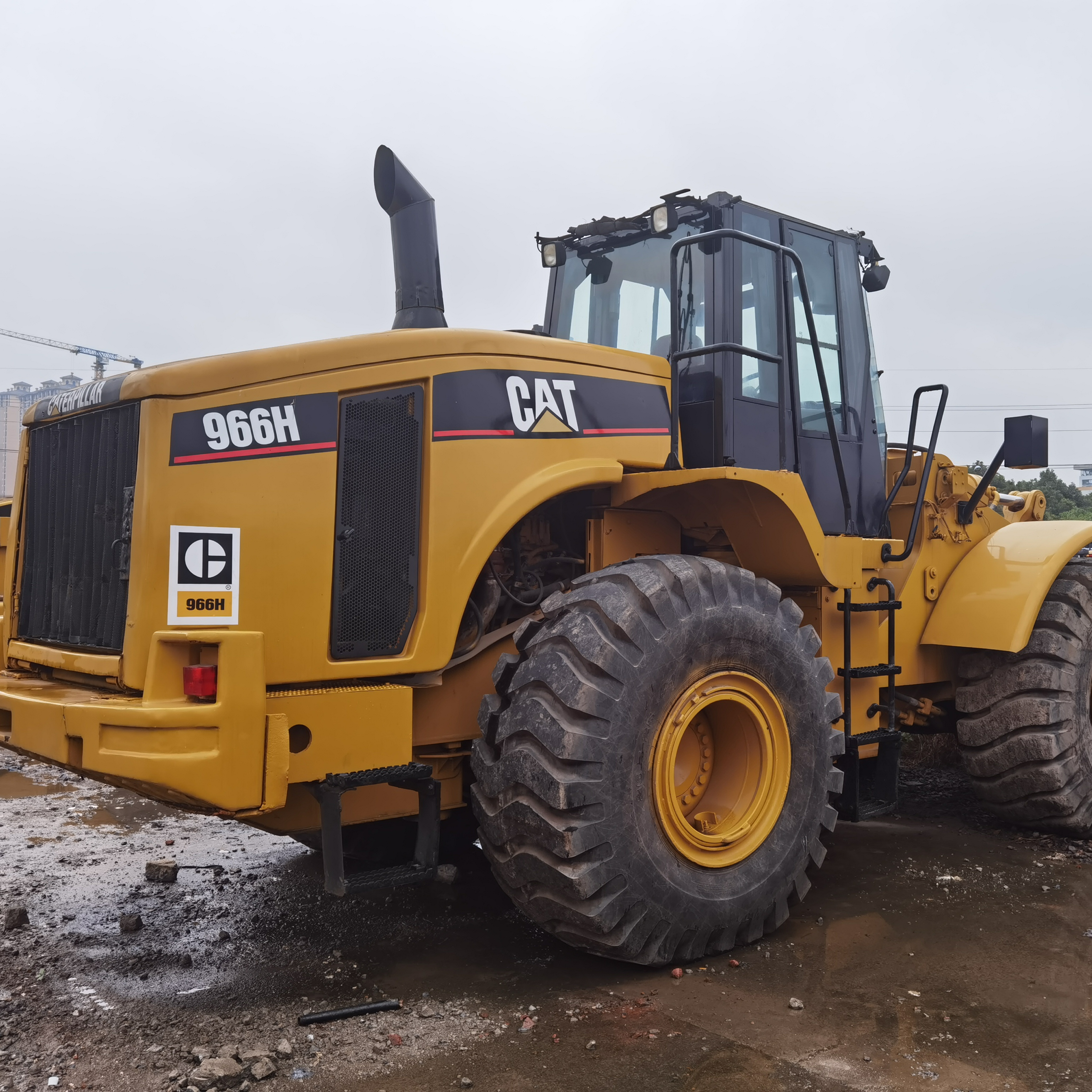 Подержанный погрузчик cat 966h