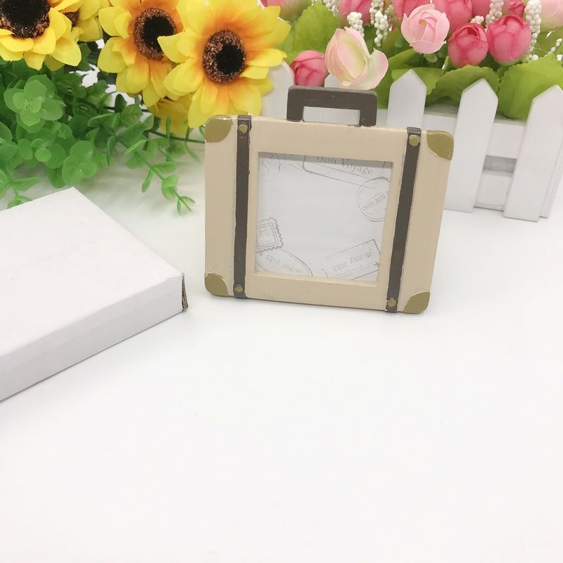 Wholesales OEM "Let the Journey Begin" Vintage Suitcase Picture Frame Destination Wedding Favors