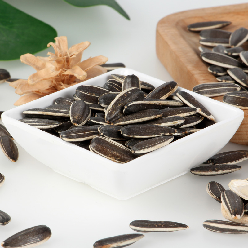 balck different types of sunflower seeds