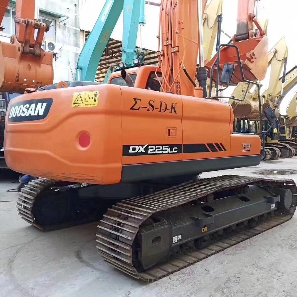 Б/у оригинальный корейский экскаватор Doosan DX225