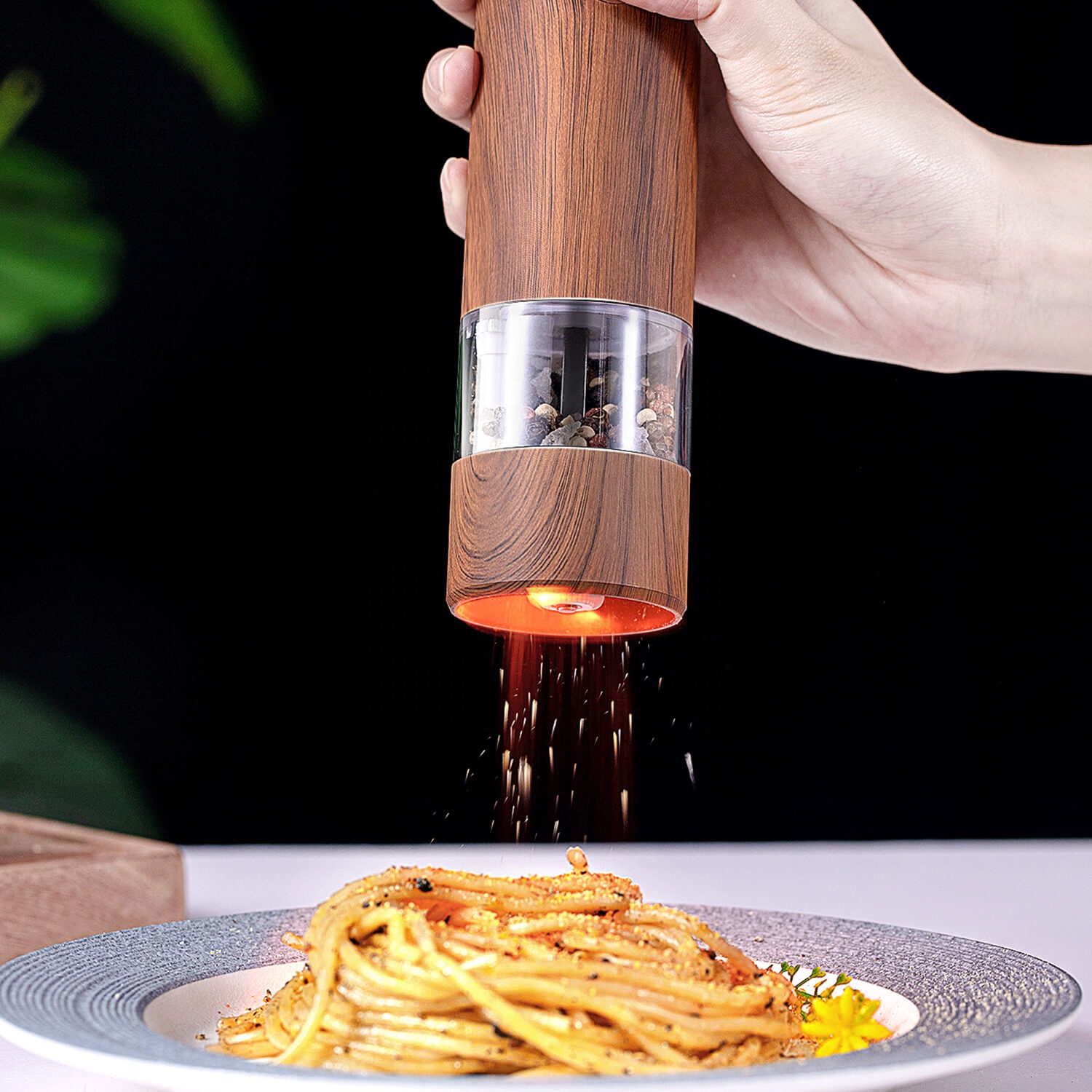CE Rohs Rechargeable USB Ceramic Burr manual Spice Mill Mini Electric Salt and Pepper Grinder electric spice grinder