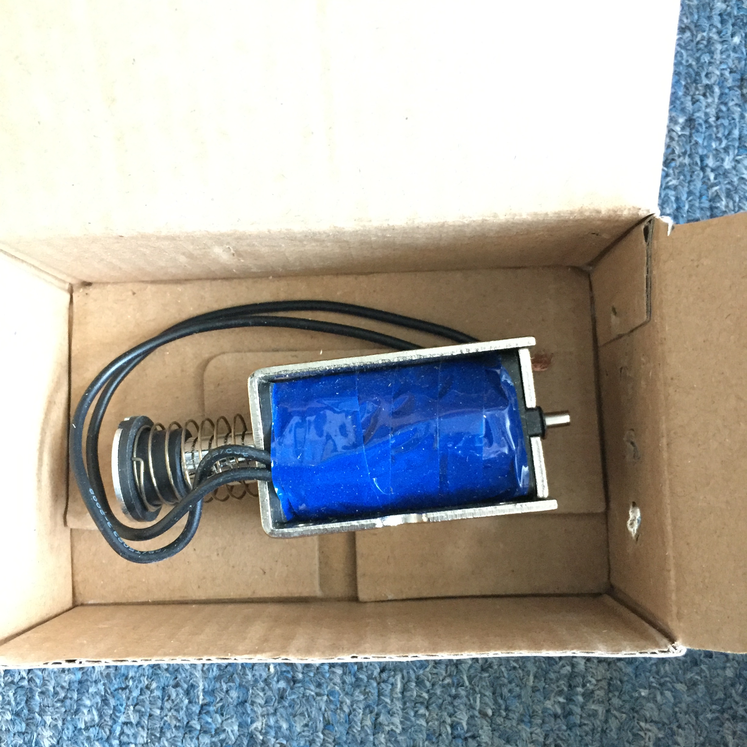Через Тип RM-0826B DC12V24V push-pull автоматический сброс механический тормоз Стоп через Электромагнит