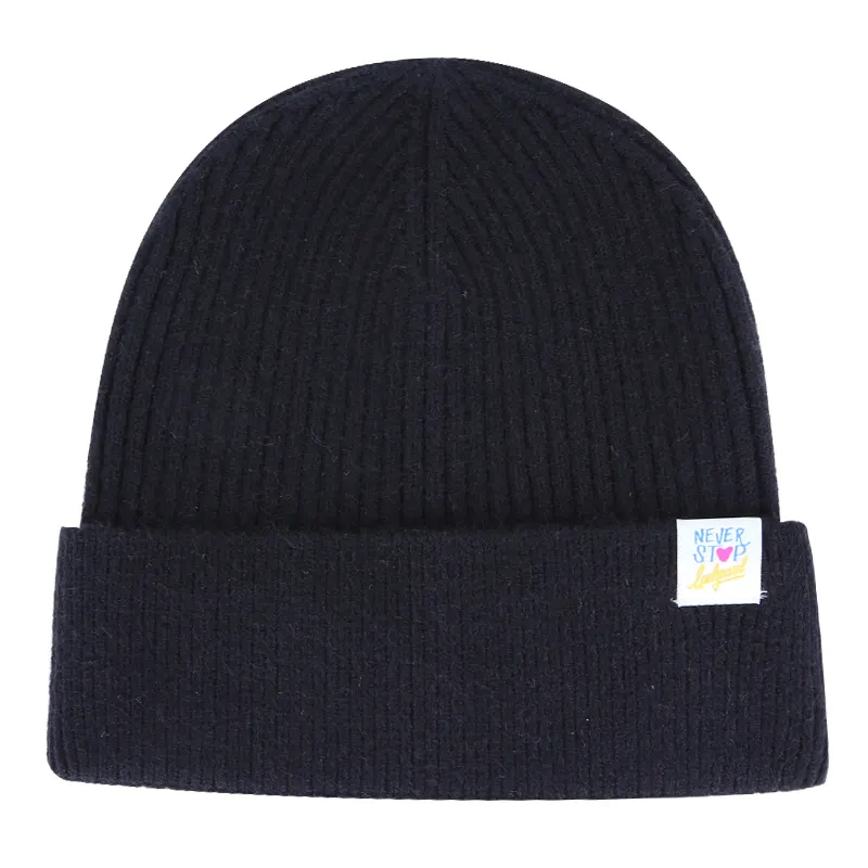 Hot sell winter wholesale beanie hat with woven label