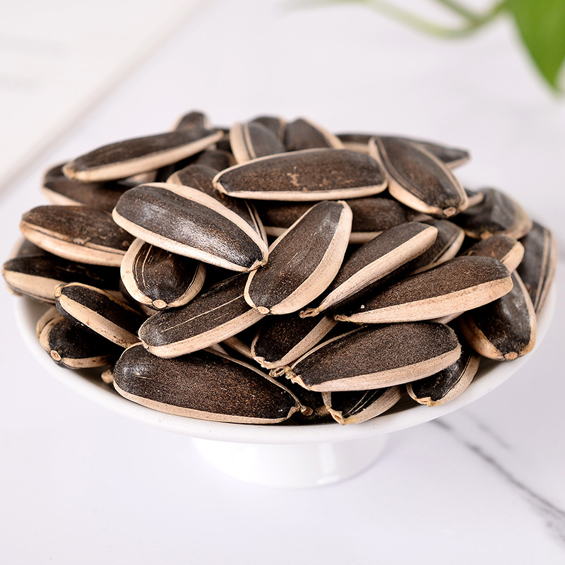 Chinese Sunflower Seeds Black Stripe Melon Seeds Pecan Flavored Melon Seeds 160g
