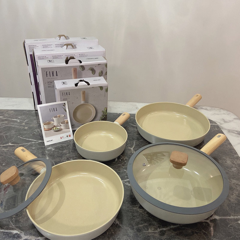 Korean White Cookware Sets Nonstick Ceramic Coated Frying Pan Wooden Handle With Lid