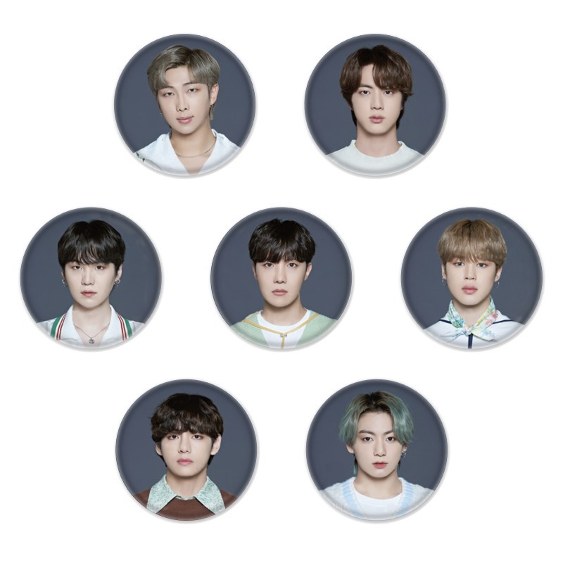 Оптовая продажа товаров KPOP Idol Bangtan Boys 2021, брошь на булавке с символикой SOWOOZOO
