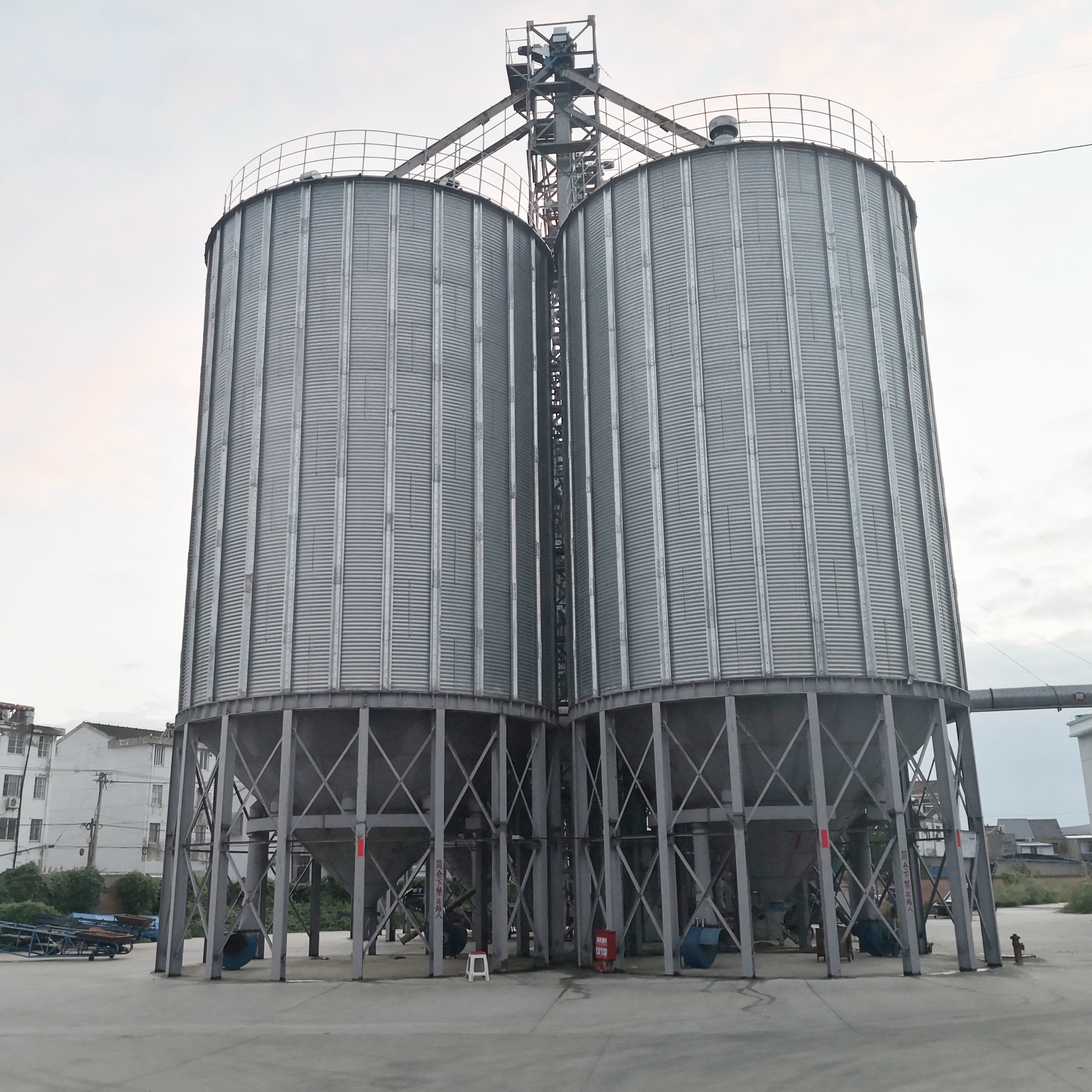 100ton 300ton 500ton 1000ton горячее оцинкованное стальное зерно пшеничный силос стоимость