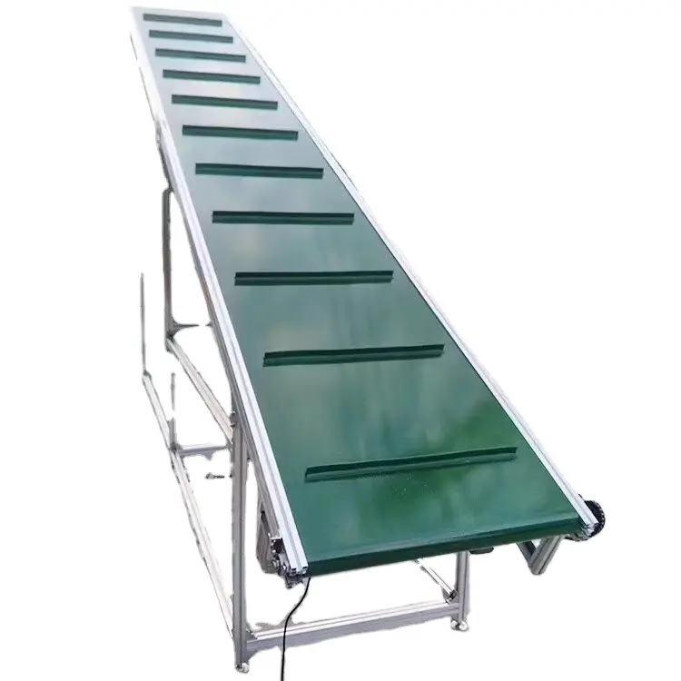 Smooth Green Pattern PVC Conveyor Belt with Baffle
