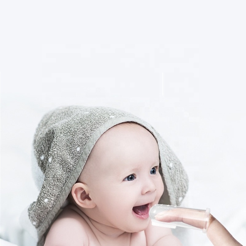 Private Label OEM Case Box Infant Baby Silicone Finger Toothbrush Toddlers Soft Silicone Finger Toothbrush